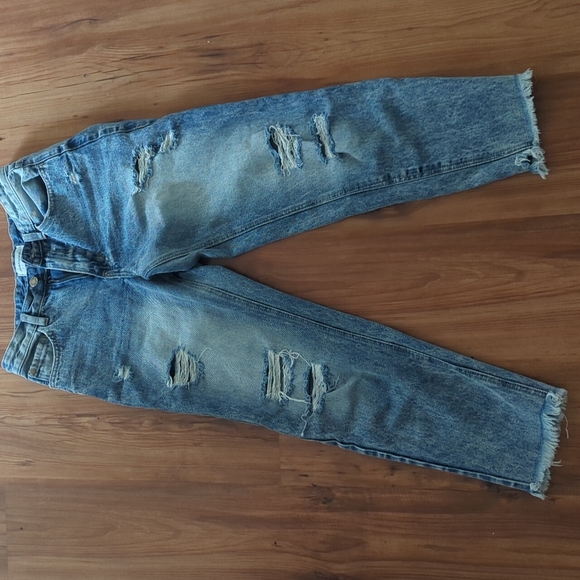 Size 3 (25) jeans, stressed, cropped, faded - Picture 1 of 3